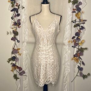 Tobi White Cream Lace Strappy Lace-Up Detail Dress Size Large